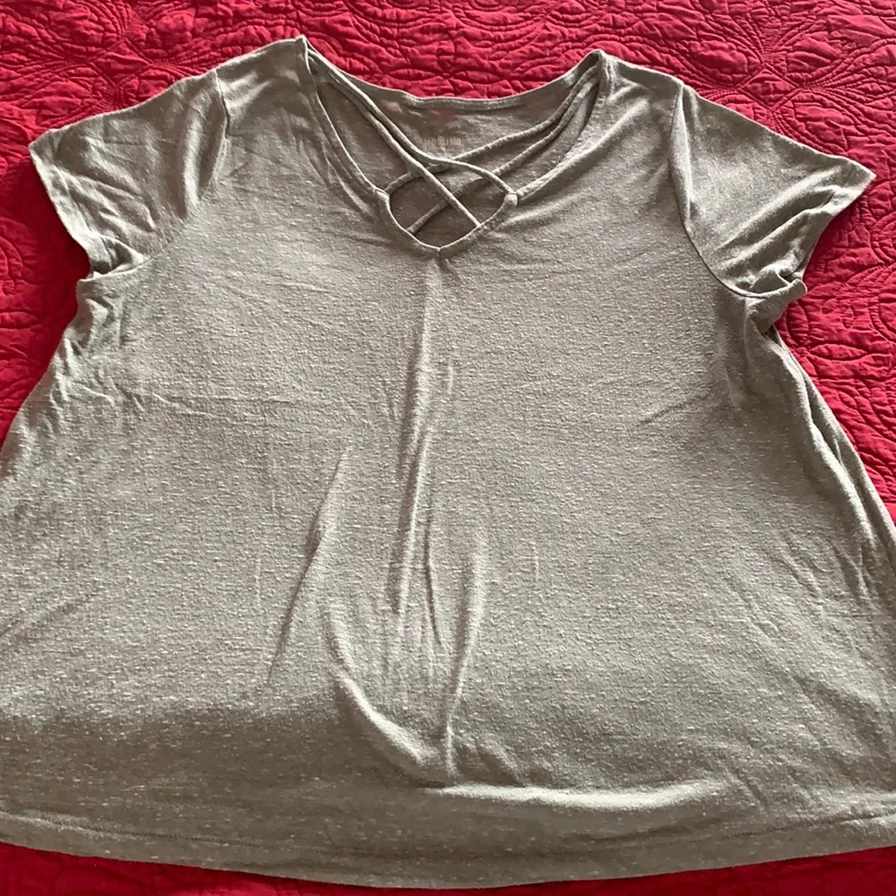 Crisscross ✖️✖️front T-shirt - Picture 1 of 9